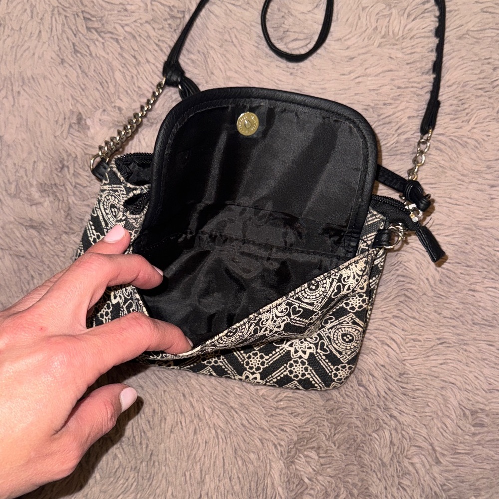 Elegant Black and Cream Paisley Crossbody Purse Bag - Picture 2 of 7